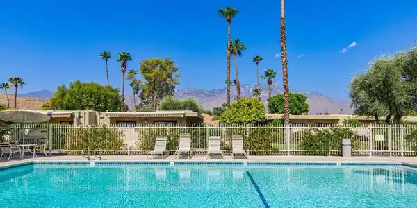 2433 Los Patos Drive