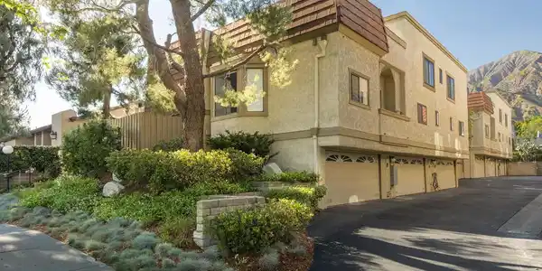 103 E Sierra Madre Boulevard