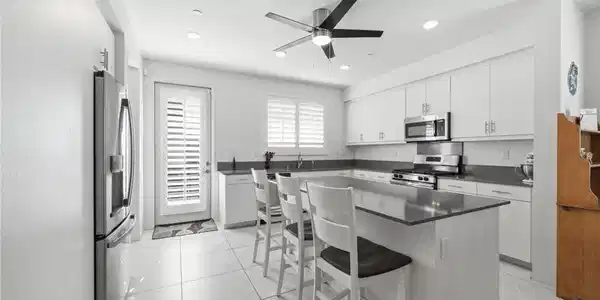 5402 Calle Sandwaves