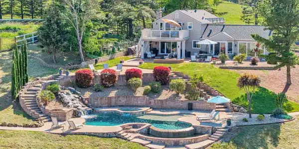10555 Morgan Territory
