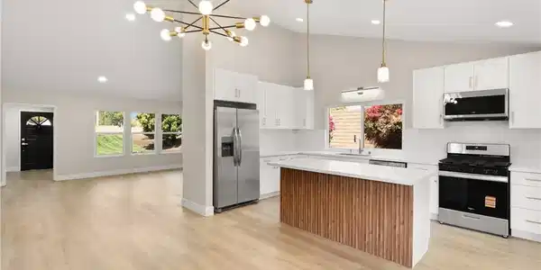 8013 Orangewood Drive