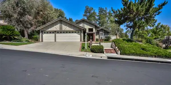 1921 Avenida Monte Vista
