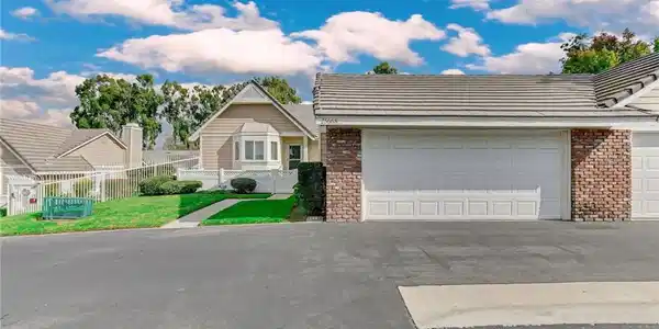 25668 Huron