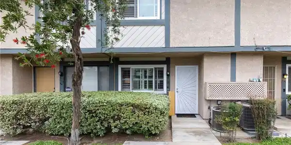 537 W 9th Street