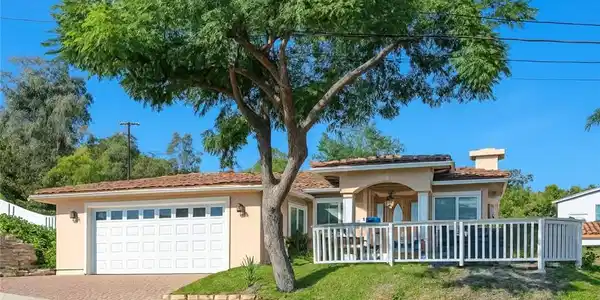 2504 Dalemead