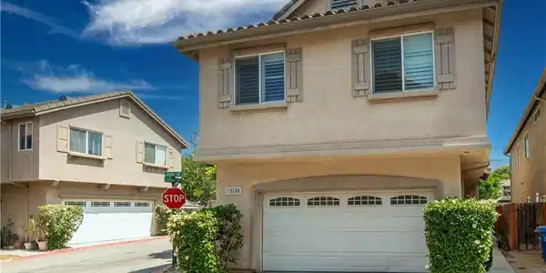 13748 Amanda Lane