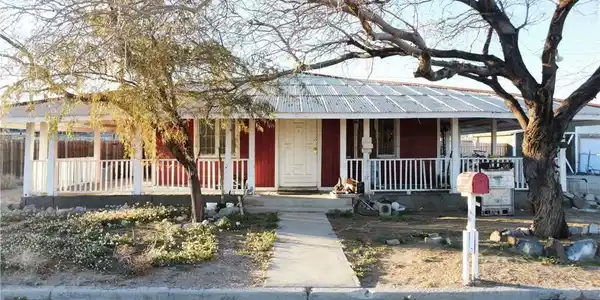 83040 Magnolia Avenue