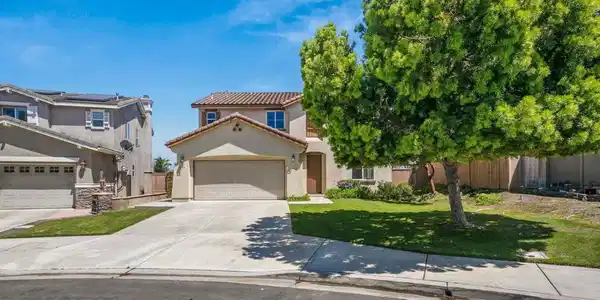 233 Petunia Ct