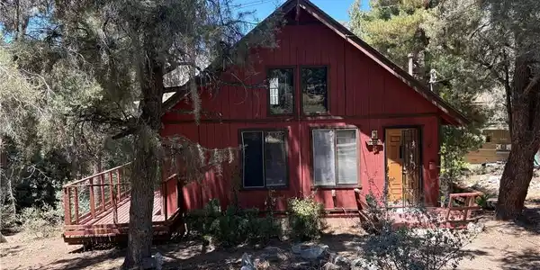 2221 Maplewood Way
