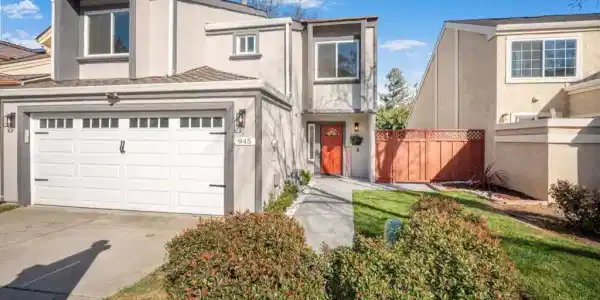 945 Oak Park Drive