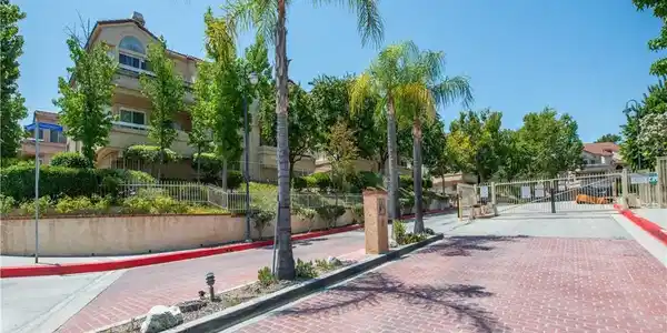 19804 Sandpiper Place