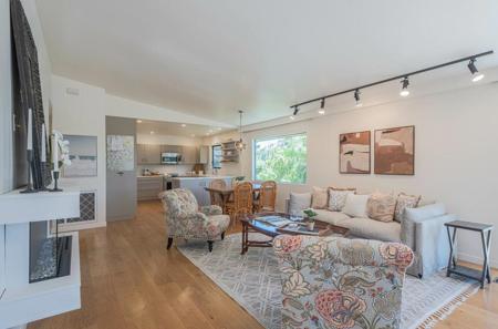 188 Del Mesa Carmel