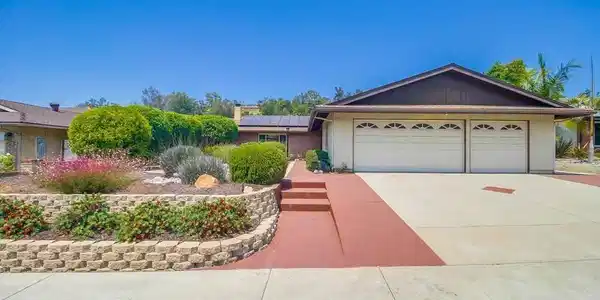2242 Valley Lake Drive