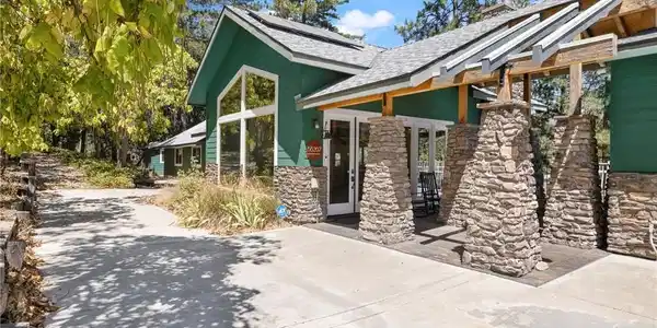 56207 Manzanita Lake Drive