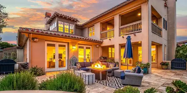 216 Mirasol Way