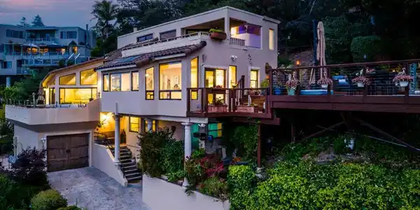 3300 Crystal Heights Drive