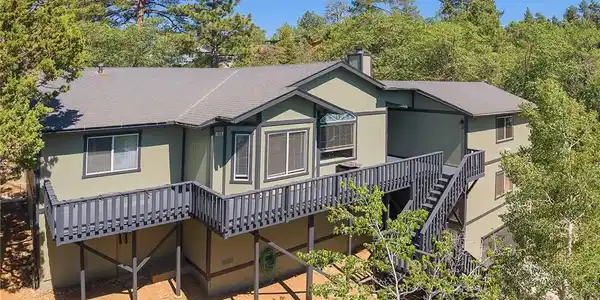453 Sun Crest Court