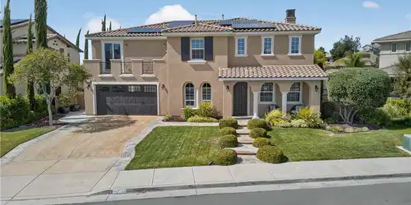 46093 Hunter Trail