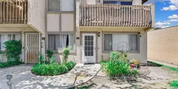 1251 S Meadow