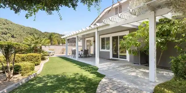 3206 Meadow Creek Lane