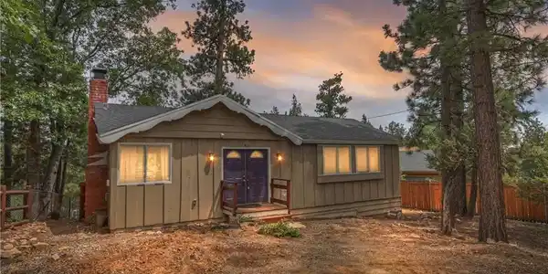 800 Plumas Court