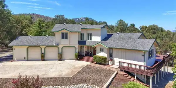 38393 Crestview Lane