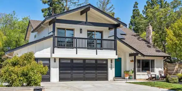 1367 Meadow Glen Way