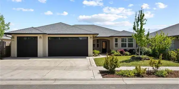 2991 Longwood Drive