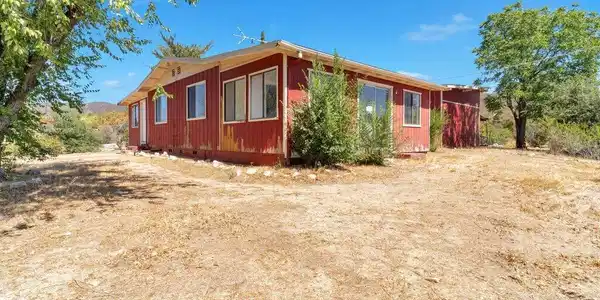 37625 Cruces Dr, Drive