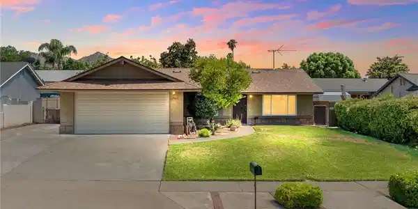 22567 RAVEN Way