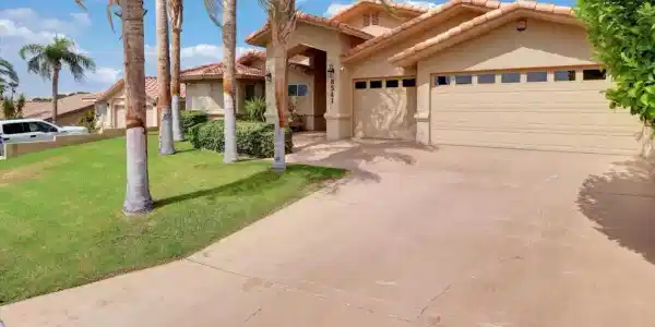 8541 Clubhouse