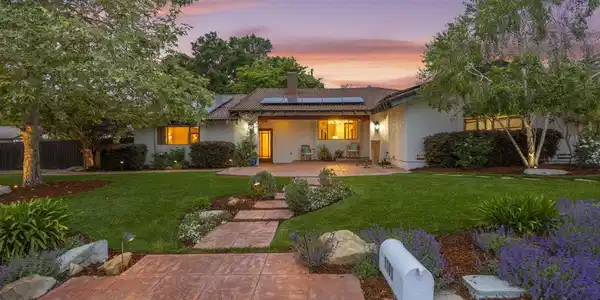 1109 Daly Road