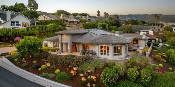 940 Pasatiempo Drive