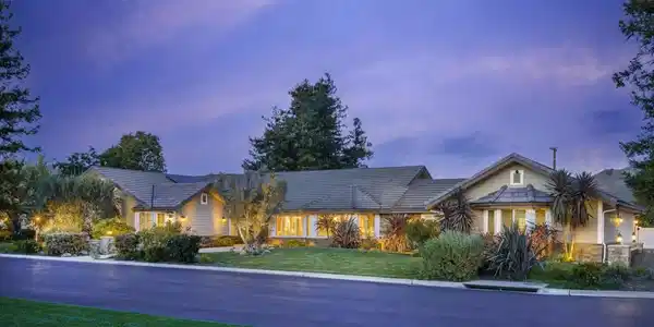 1816 Freeborn Way
