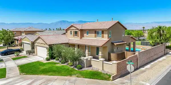 42771 Del Lago Court