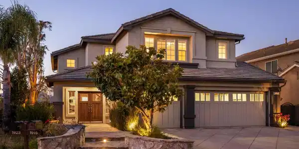 1915 Hidden Oak Court