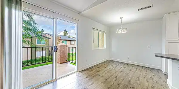 2608 avenida del vista