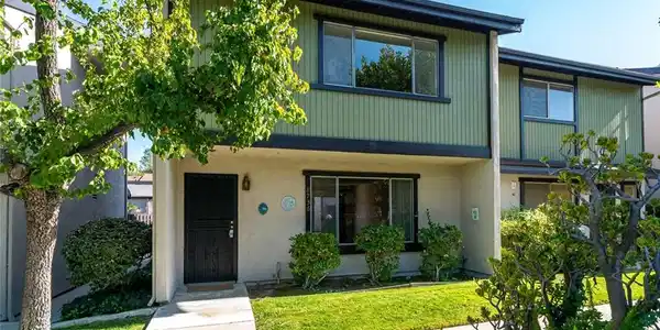8736 Wyngate
