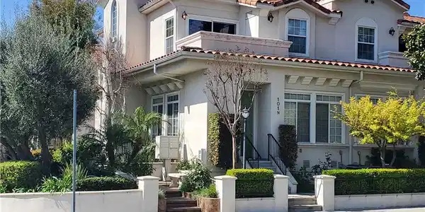 101 N Kenneth Road