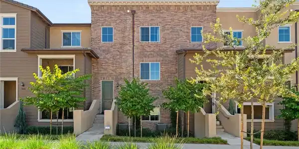 1016 W Baseline Road