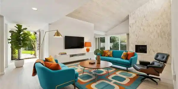 255 E Avenida Granada