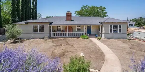 10439 Pinyon