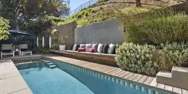 9767 Apricot Lane