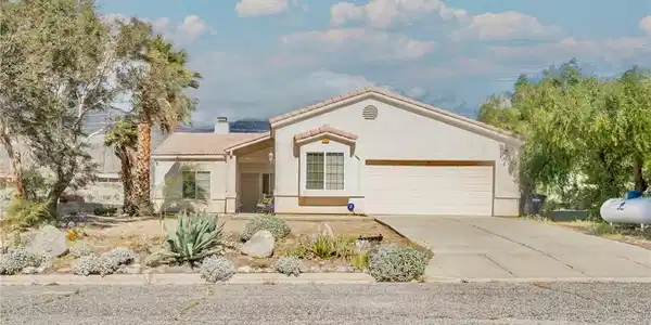 55432 Calico Ave