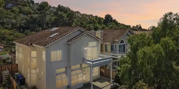 9432 Hito Court