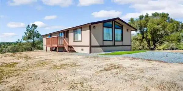27062 Road 400