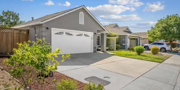 17437 Calle Del Sol