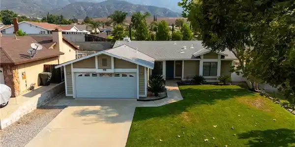 2565 Mimosa Drive