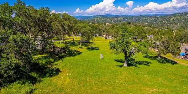 1 Horseshoe DR