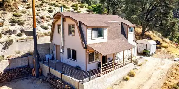 4001 Los Padres